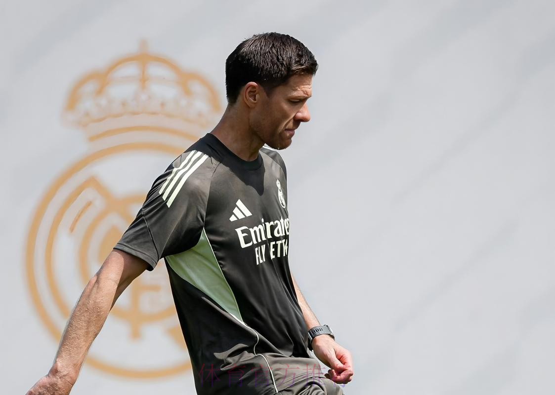 药厂名宿:阿隆索应等皇马的机会 不建议他去利物浦